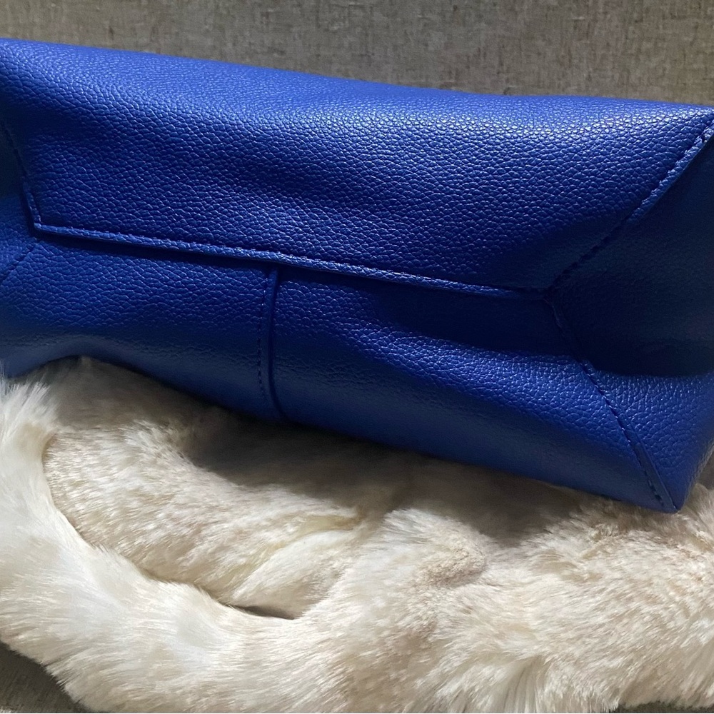 🦋Blue and Tan Clutch & Wristlet Set🦋 - Picture 17 of 17